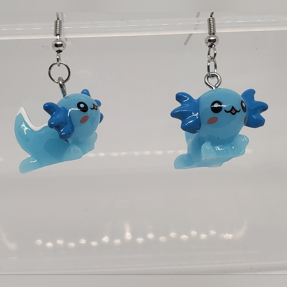 ‼️B2G1F Resin Axolotl Earrings, New - Picture 2 of 2